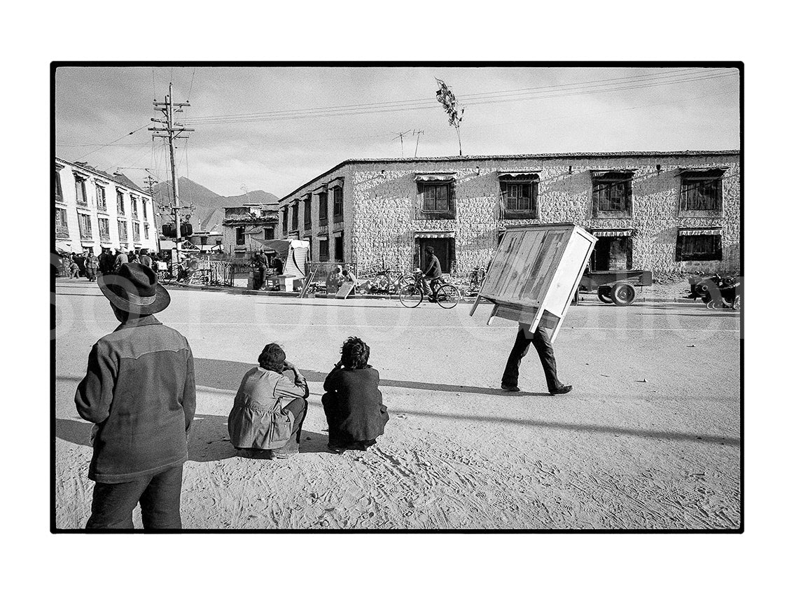 Moving, Lhasa, Tibet