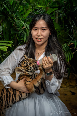 Thailand Bangkok Tiger cub Nursing joy 2