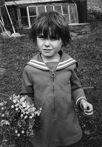 Cecilia with midsummer flowers by Ann Lehndal Skansen